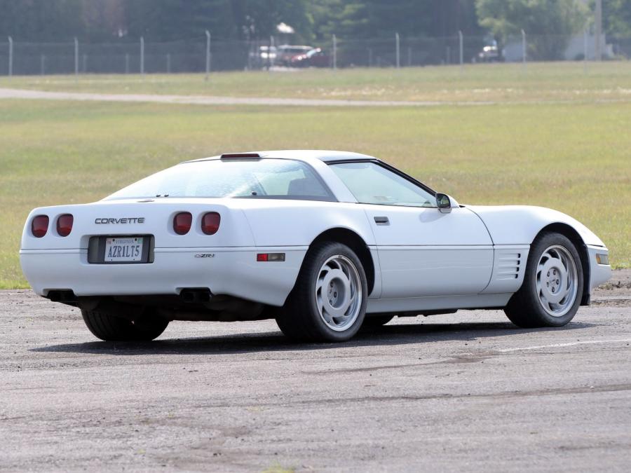  Chevrolet Corvette ZR1 Coupe 1991 года  (фото 31 из 32)